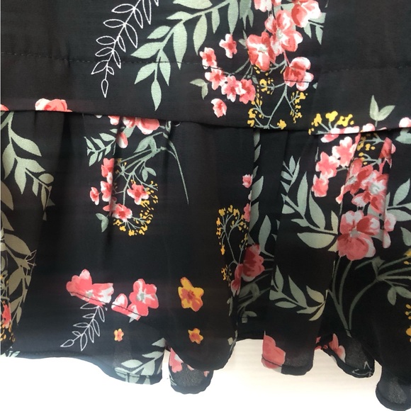 - Copper Key Boho Black Floral Bell Sleeve Blouse Tie Neck Drawstrings Size M - Picture 11 of 12